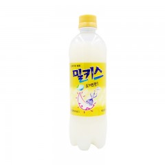 韩国进口饮料乐天苏打牛奶妙之吻酸奶味碳酸饮料汽水500ml